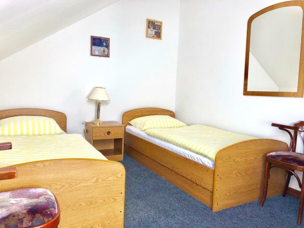 Hard Rock Rooms For Two Livno Exterior photo